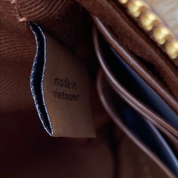 Coach Large Wristlet - Picture 7 of 8